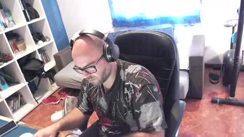 ravingr3d3 online show from October 2025 08:28:01 AM