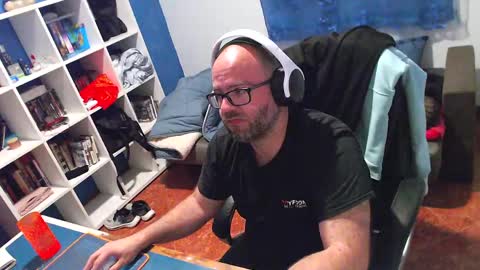 Snapshot of ravingr3d3 chatting on May 2026 11:10:01 PM ravingr3d3 online show from May 2026 11:10:01 PM