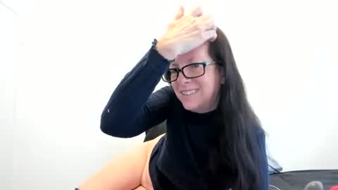 Snapshot of ravishthispeachgoddess chatting on February 2026 01:20:01 PM Ravishing Peach Goddess online show from February 2026 01:20:01 PM