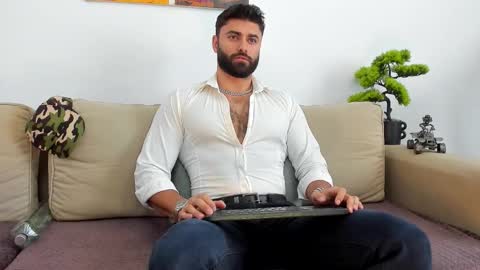 Adam online show from January 2026 07:11:02 AM