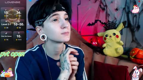 Ray online show from December 2024 07:43:01 PM