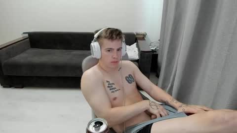 Snapshot of ray_hill chatting on May 2026 05:49:01 AM Ray online show from May 2026 05:49:01 AM