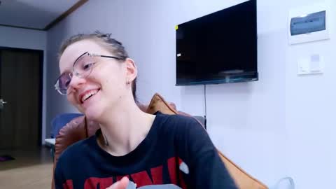 Ray-Ray online show from January 2026 03:33:01 AM