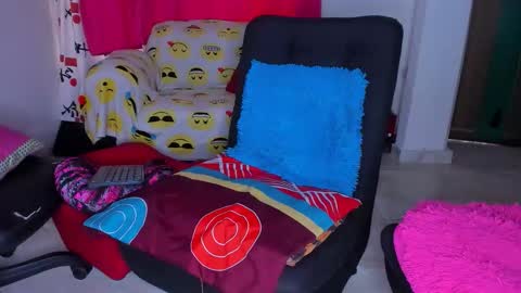 ray_long222 online show from September 2025 01:35:01 PM