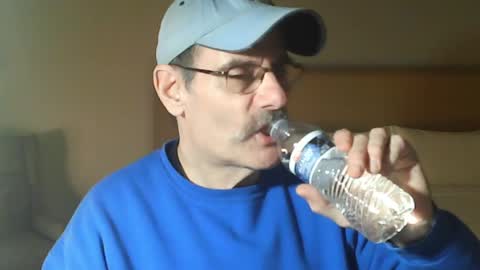 Snapshot of raylene4u2 chatting on December 2024 09:17:01 PM Ray online show from December 2024 09:17:01 PM