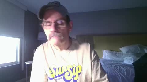 Snapshot of raylene4u2 chatting on December 2024 01:25:02 PM Ray online show from December 2024 01:25:02 PM