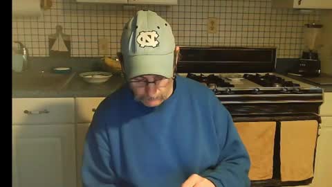 Snapshot of raylene4u2 chatting on January 2025 12:42:01 PM Ray online show from January 2025 12:42:01 PM