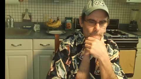 Snapshot of raylene4u2 chatting on January 2025 04:25:02 PM Ray online show from January 2025 04:25:02 PM