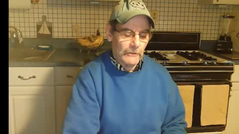 Snapshot of raylene4u2 chatting on January 2025 10:40:02 AM Ray online show from January 2025 10:40:02 AM