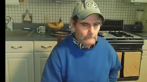 Snapshot of raylene4u2 chatting on January 2025 01:42:02 PM Ray online show from January 2025 01:42:02 PM