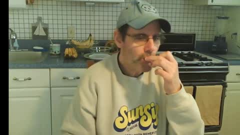 Snapshot of raylene4u2 chatting on January 2025 02:25:01 PM Ray online show from January 2025 02:25:01 PM
