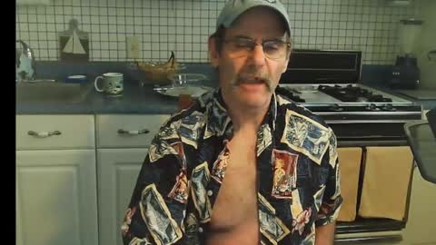 Snapshot of raylene4u2 chatting on January 2025 03:46:01 PM Ray online show from January 2025 03:46:01 PM