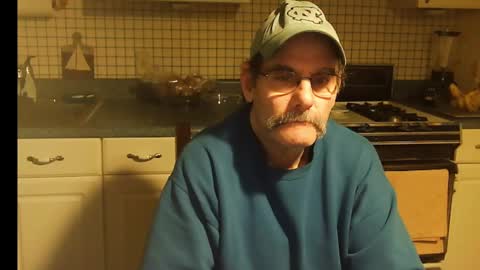 Snapshot of raylene4u2 chatting on February 2025 09:41:01 AM Ray online show from February 2025 09:41:01 AM