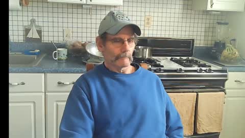 Snapshot of raylene4u2 chatting on February 2025 05:10:02 PM Ray online show from February 2025 05:10:02 PM