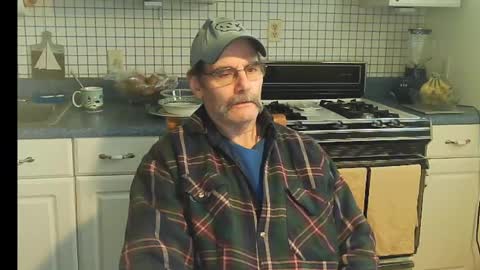 Snapshot of raylene4u2 chatting on February 2025 02:01:01 PM Ray online show from February 2025 02:01:01 PM