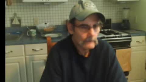 Snapshot of raylene4u2 chatting on March 2025 08:42:02 PM Ray online show from March 2025 08:42:02 PM