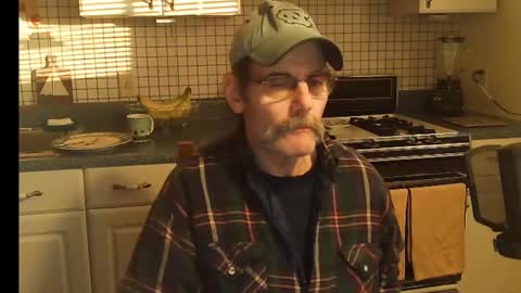 Snapshot of raylene4u2 chatting on March 2025 10:42:01 PM Ray online show from March 2025 10:42:01 PM