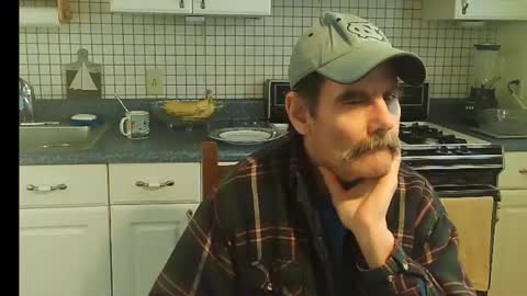 Snapshot of raylene4u2 chatting on March 2025 03:12:02 PM Ray online show from March 2025 03:12:02 PM
