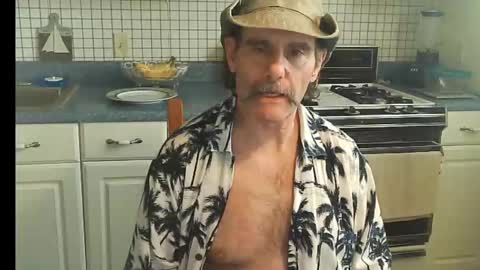 Snapshot of raylene4u2 chatting on September 2025 06:13:02 PM Ray online show from September 2025 06:13:02 PM