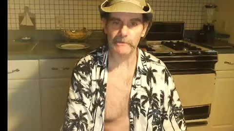 Snapshot of raylene4u2 chatting on September 2025 06:29:02 AM Ray online show from September 2025 06:29:02 AM
