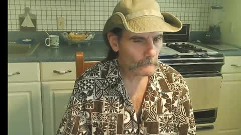 Snapshot of raylene4u2 chatting on October 2025 07:09:02 PM Ray online show from October 2025 07:09:02 PM