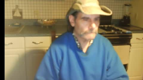 Snapshot of raylene4u2 chatting on October 2025 09:06:02 AM Ray online show from October 2025 09:06:02 AM