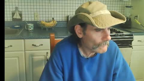 Snapshot of raylene4u2 chatting on October 2025 07:03:01 PM Ray online show from October 2025 07:03:01 PM