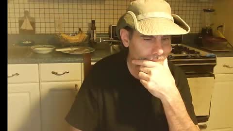 Snapshot of raylene4u2 chatting on October 2025 07:08:01 AM Ray online show from October 2025 07:08:01 AM