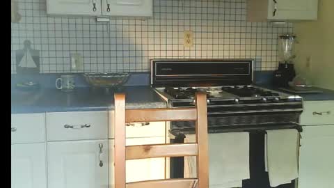 Ray online show from December 2025 10:04:02 PM