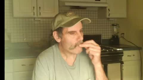 Snapshot of raylene4u2 chatting on June 2026 08:04:02 AM Ray online show from June 2026 08:04:02 AM