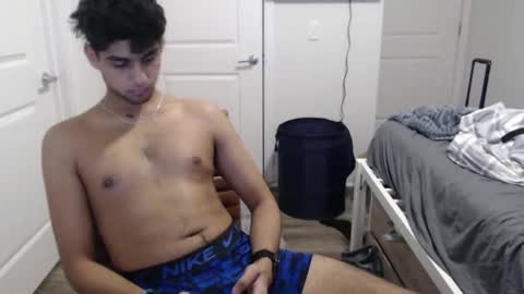 Snapshot of raymondg8596 chatting on February 2026 12:38:02 AM raymondg8596 online show from February 2026 12:38:02 AM