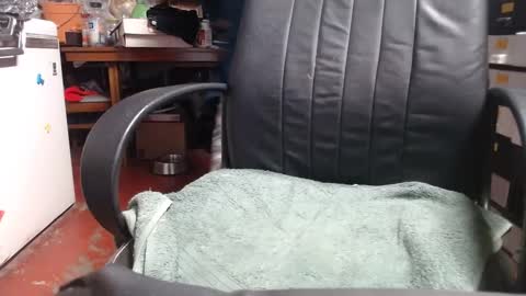 Snapshot of raysmith77777777 chatting on December 2024 12:16:02 PM Ray online show from December 2024 12:16:02 PM