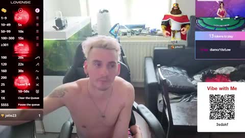 Snapshot of rayzel_white chatting on May 2026 10:36:01 AM Rayzel White online show from May 2026 10:36:01 AM