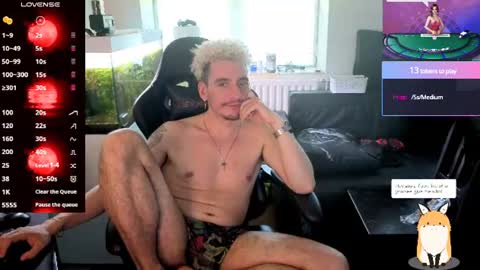 Snapshot of rayzel_white chatting on June 2026 05:50:02 PM Rayzel White online show from June 2026 05:50:02 PM