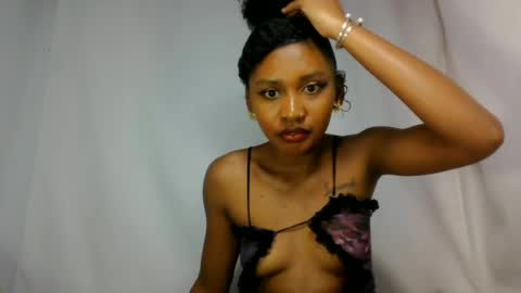 Snapshot of razafindrasoa chatting on June 2026 10:28:02 AM razafindrasoa online show from June 2026 10:28:02 AM