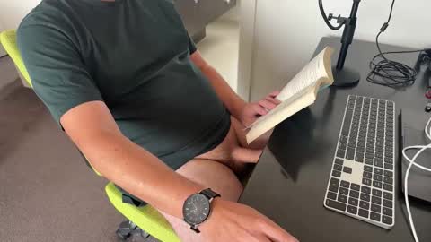 Snapshot of readwithjordanv chatting on March 2026 02:17:02 AM readwithjordanv online show from March 2026 02:17:02 AM