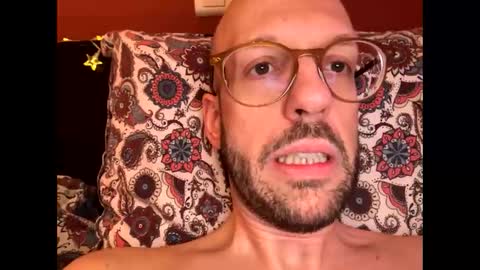 HugeSecret online show from January 2026 02:22:02 PM