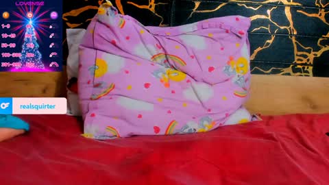 Snapshot of realsquirter chatting on December 2024 06:17:02 AM realsquirter online show from December 2024 06:17:02 AM