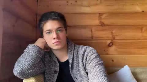 AliceEve online show from October 2025 01:43:02 PM