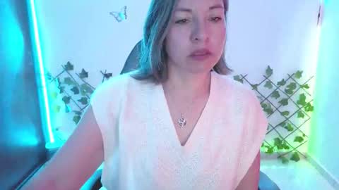 Rebbeca online show from February 2026 01:18:02 PM