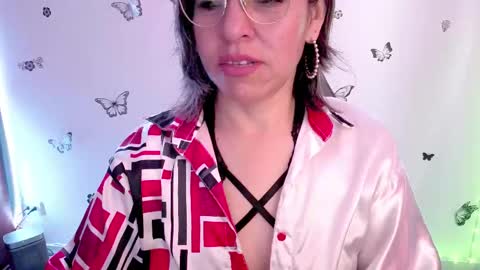 Rebbeca online show from April 2026 01:14:01 PM