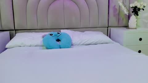 Snapshot of rebeca_brown_ chatting on December 2025 11:27:02 AM Rebeca online show from December 2025 11:27:02 AM