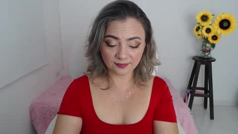 Snapshot of rebeca_milf chatting on November 2025 02:06:01 PM REBECA online show from November 2025 02:06:01 PM