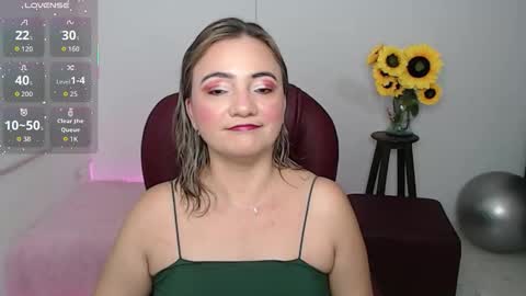 Snapshot of rebeca_milf chatting on February 2026 11:42:02 AM REBECA online show from February 2026 11:42:02 AM