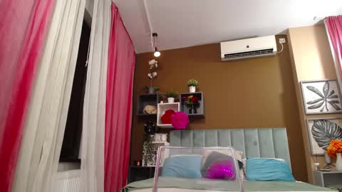 rebecablackx online show from February 2025 04:58:02 AM