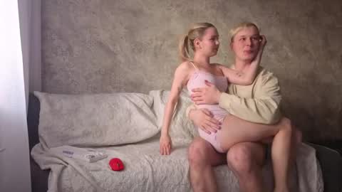 rebecca_david online show from April 2026 12:07:01 PM