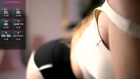 Snapshot of rebeccarese chatting on May 2026 09:50:02 AM Rebecca online show from May 2026 09:50:02 AM