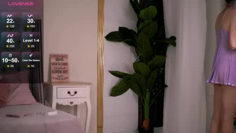 Snapshot of rebeccarese chatting on June 2026 09:11:01 AM Rebecca online show from June 2026 09:11:01 AM