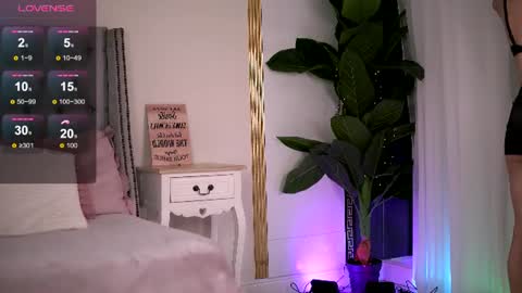 Snapshot of rebeccarese chatting on June 2026 08:24:02 AM Rebecca online show from June 2026 08:24:02 AM