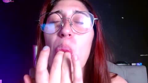 Snapshot of red_moonn chatting on June 2026 07:01:02 AM IG OF red moonn online show from June 2026 07:01:02 AM